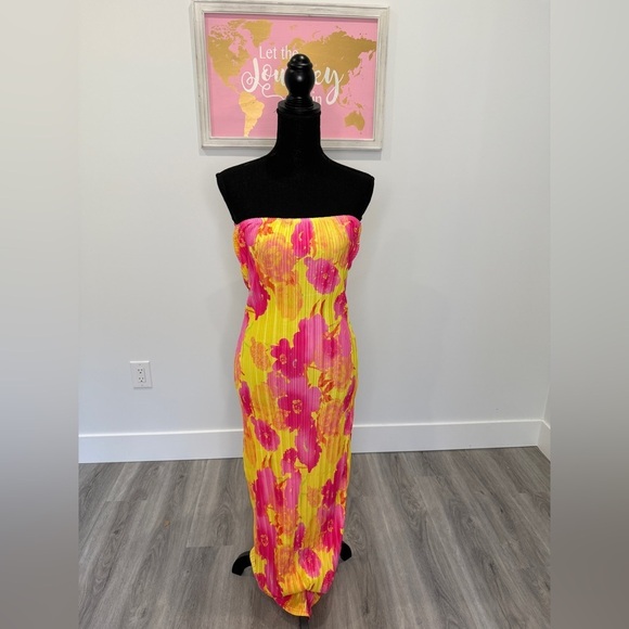 Prettylittle Thing Multi Floral Print Plisse Bandeau Maxi Dress SZ US 4 - Picture 2 of 7